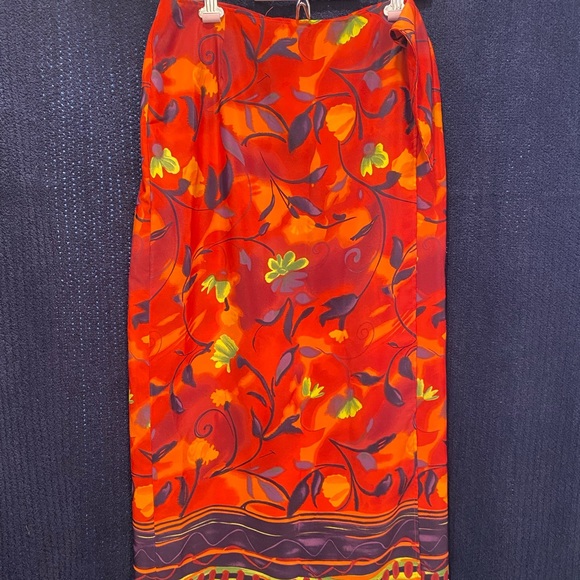 One “L” 52, rue BICHAT wrap skirt - Picture 3 of 4